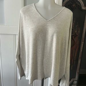 Sympli bamboo v neck top
